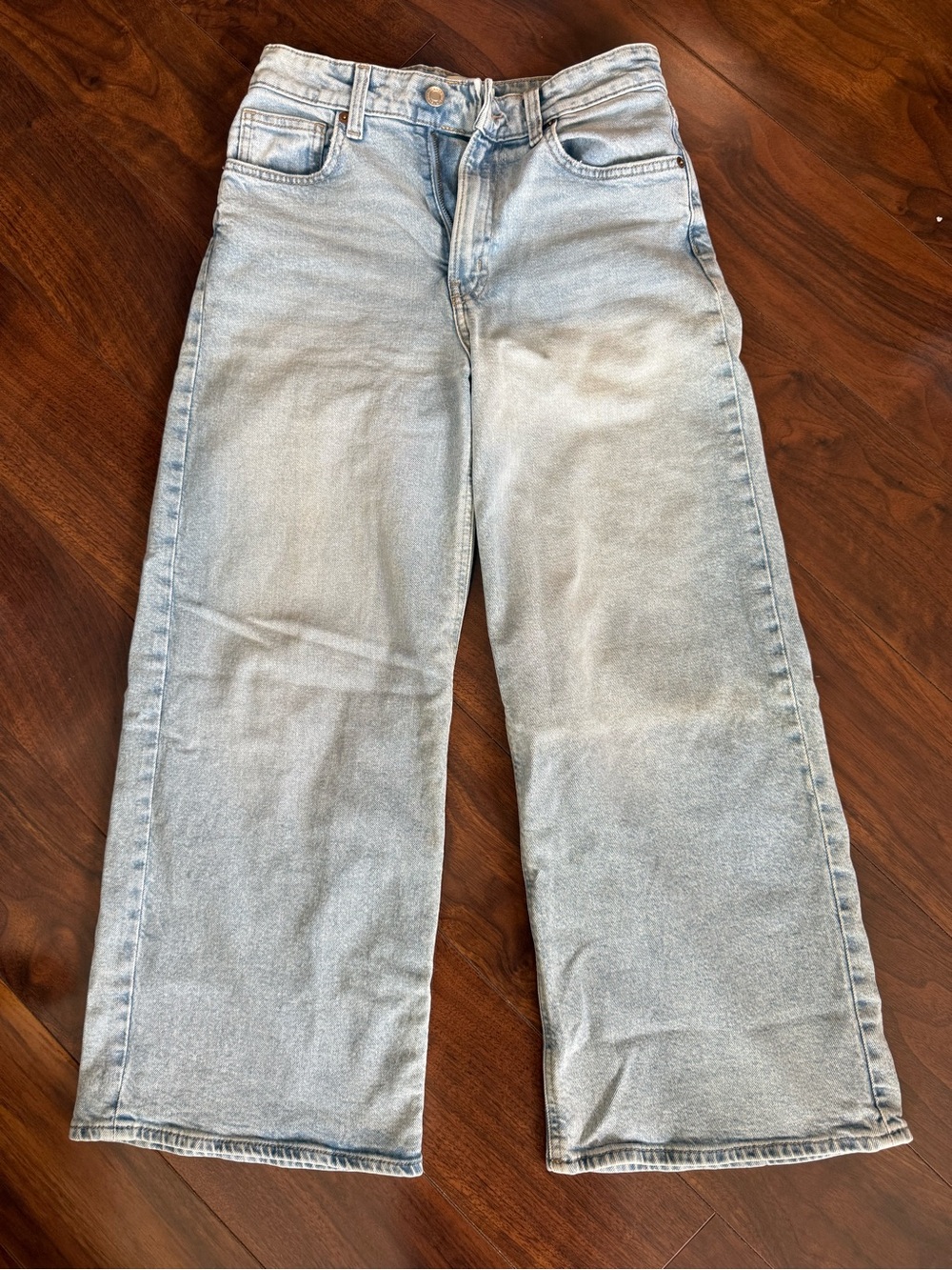 H&M Light High Waist Wash Super Wide Leg Women’s Crop Jeans size 4 inseam 24.5”